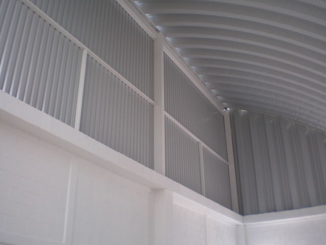 14.- Muro de lámina R-101.