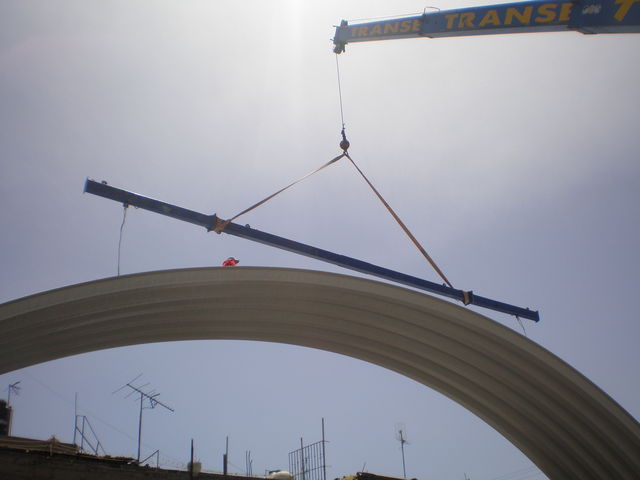 9. Arcotecho- Balancín para sujetar arco autosoportante.